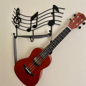 Concert Ukulele with tuner and bag